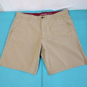 Wrangler Mens Beige Chino Shorts Stretch Flex Waist Hiking Size 42